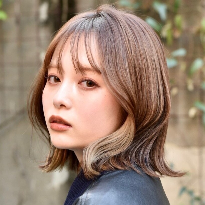 ダブルカラーとは?ブリーチは必要?メリットデメリットから髪色見本までのサムネイル画像