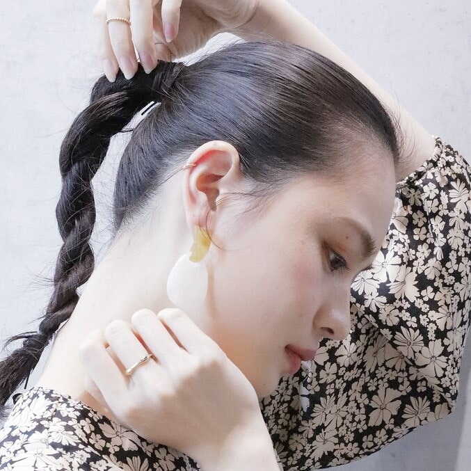 前髪あり派？前髪なし派？ポニーテールのバング別スタイルガイドのサムネイル画像