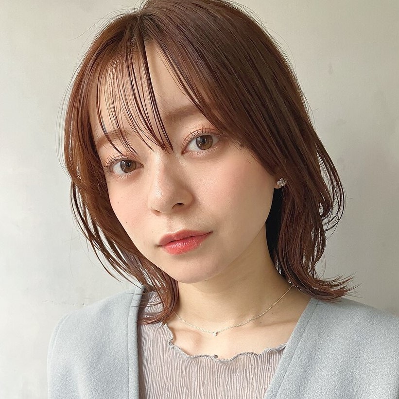 逆三角形顔さんに似合う2023年最新髪型特集!レングス別にトレンドをチェックのサムネイル画像