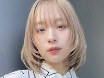 ブロンドの髪色サンプルまとめ。金髪との違いやブリーチ回数、色落ちも解説