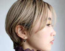 ミルクティーアッシュってどんな髪色?ブリーチの必要性&カラーサンプル解説