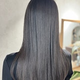 ストレートパーマとは?美容師に聞く他施術との違いやオーダーの疑問
