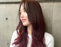 チェリーレッドってどんな髪色?色味の魅力とカラー見本