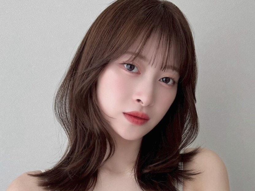 面長さんに似合う髪型は?レングス・前髪の有無で見る参考スタイルのサムネイル画像