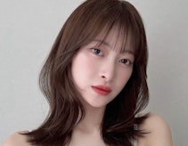 面長さんに似合う髪型は?レングス・前髪の有無で見る参考スタイル