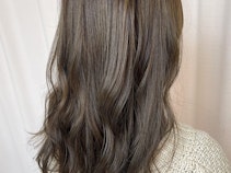 オリーブブラウンってどんな髪色？ブリーチの必要性と暗め明るめのカラー見本集