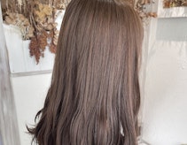 モカグレージュってどんな髪色?ブリーチの有無からパーソナルカラー別まで