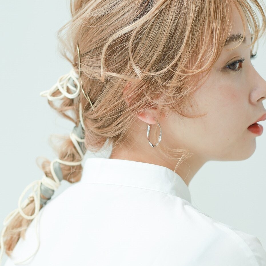 ワイヤーポニーの作り方とサンプル集。ポニーテールもお団子も三つ編みも楽しもうのサムネイル画像