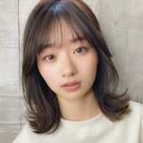 くすみベージュってどんな髪色？ブリーチの必要性と5つの定番色サンプル