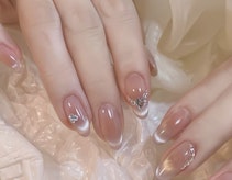 ジェルネイルってどんなネイル?メリットから始め方、定番デザインまで