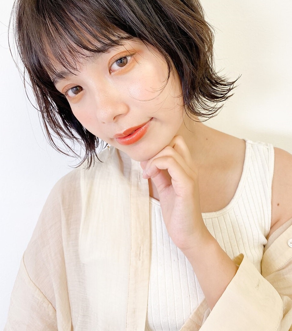 【永久保存版】メイク初心者さん向け!コスメの選び方からメイクテクまで、プロがぜ〜んぶ教えます♡のサムネイル画像