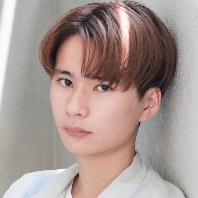 コンマヘアとは?トレンドヘアの特徴からスタイル選び、スタイリングポイントまでのサムネイル画像