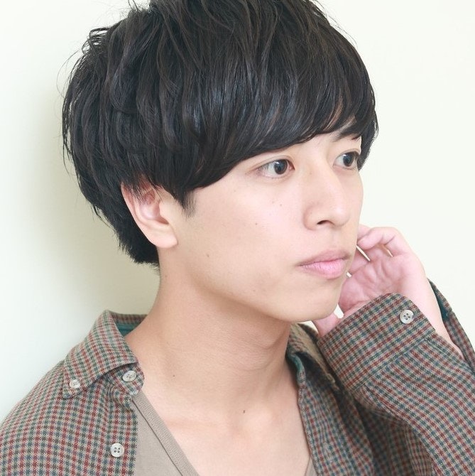 男性の縮毛矯正って実際どう?叶うヘアスタイル&気になる疑問を徹底解説のサムネイル画像