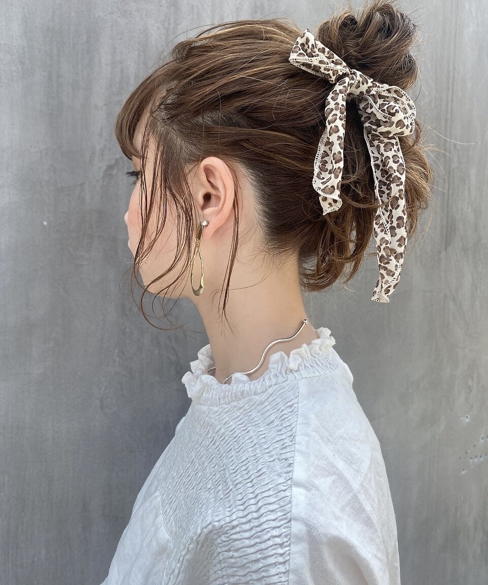 お団子はヘアアクセでおしゃれ度アップ マンネリ打破のヒントを紹介 ホットペッパービューティーマガジン お団子はヘアアクセでおしゃれ度アップ マンネリ打破のヒントを紹介 ホットペッパービューティーマガジン