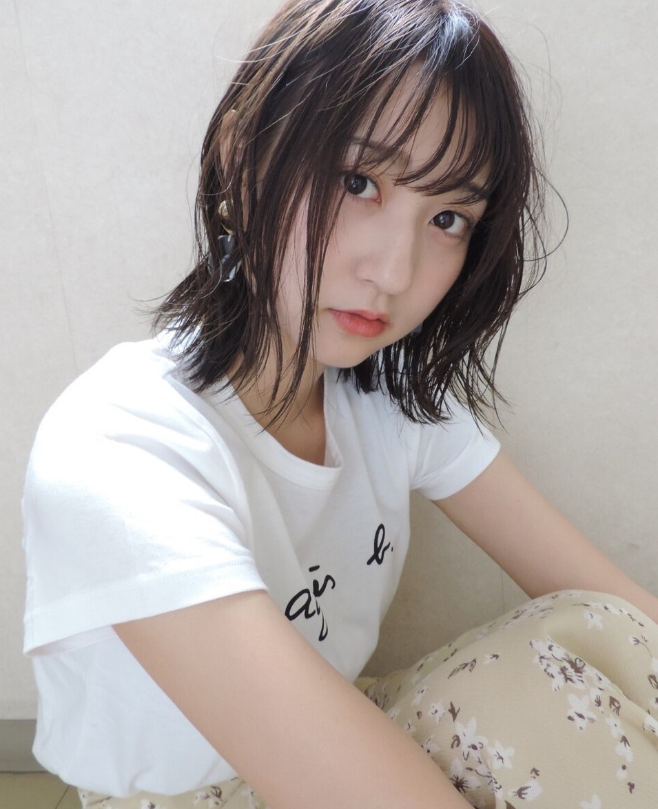 ウザバングで色っぽヘアに変身！取り入れるメリット＆レングス別参考スタイルのサムネイル画像