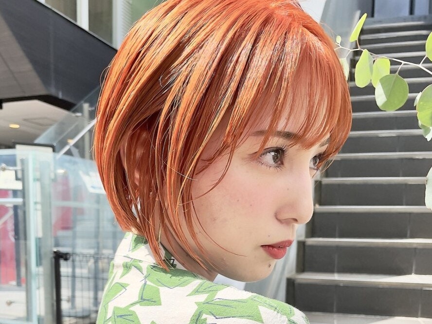 オレンジってどんな髪色？ブリーチ有無と7つのオレンジ系ヘアカラー見本集のサムネイル画像