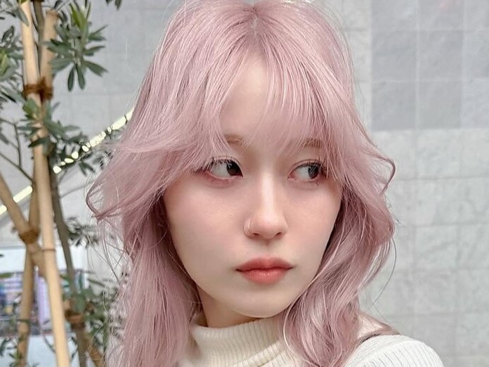 ブリーチありの明るめピンクってどんな髪色？パーソナルカラー別おすすめものサムネイル画像