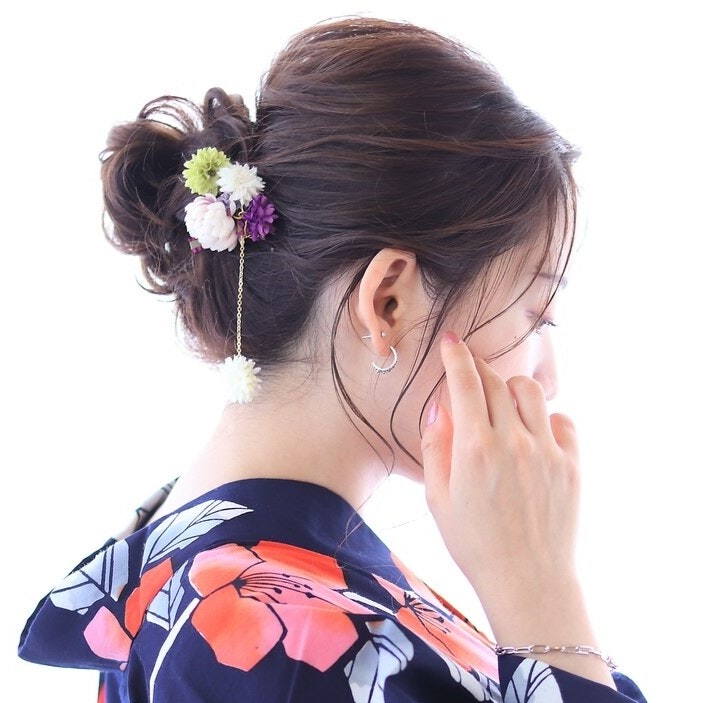 2025年夏の浴衣髪ガイド。ニーズ別おすすめ浴衣ヘアアレンジ11選&おしゃ見せテクのサムネイル画像