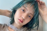 ミント系カラーってどんな髪色？ブリーチ有無の違い、パーソナルカラー別似合う色まで
