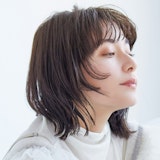 毛量が多い人の垢抜け術。美容師に聞く解決法と、おすすめスタイルまとめ