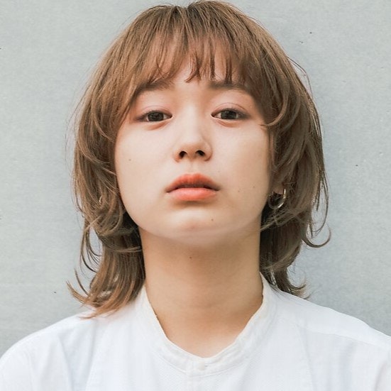 マッシュウルフが気になる！似合うが見つかる顔型&長さ別ヘアカタログ集のサムネイル画像