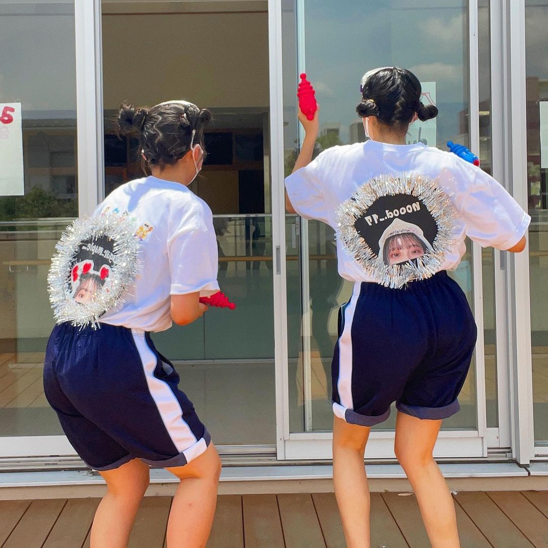 【2021年】文化祭は髪型でSNS映えを狙おう 友達とお揃いにしやすいおすすめのヘアアレンジ特集|ホットペッパービューティーマガジン 【2021年】文化祭は髪型でSNS映えを狙おう 友達とお揃いにしやすいおすすめのヘアアレンジ特集|ホットペッパービューティーマガジン