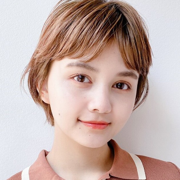 丸顔に似合うショートヘアは？似合わせのポイントから11のニーズ別カタログまで