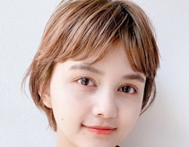 丸顔に似合うショートヘアは?似合わせのポイントから11のニーズ別カタログまで