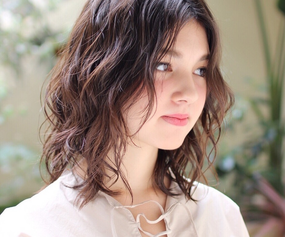 セミロングさんに似合うパーマって ヘアカラー 前髪別にゆるふわスタイル特集 ホットペッパービューティーマガジン セミロングさんに似合うパーマって ヘアカラー 前髪別にゆるふわスタイル特集 ホットペッパービューティーマガジン