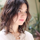 セミロングさんに似合うパーマって?ヘアカラー・前髪別にゆるふわスタイル特集