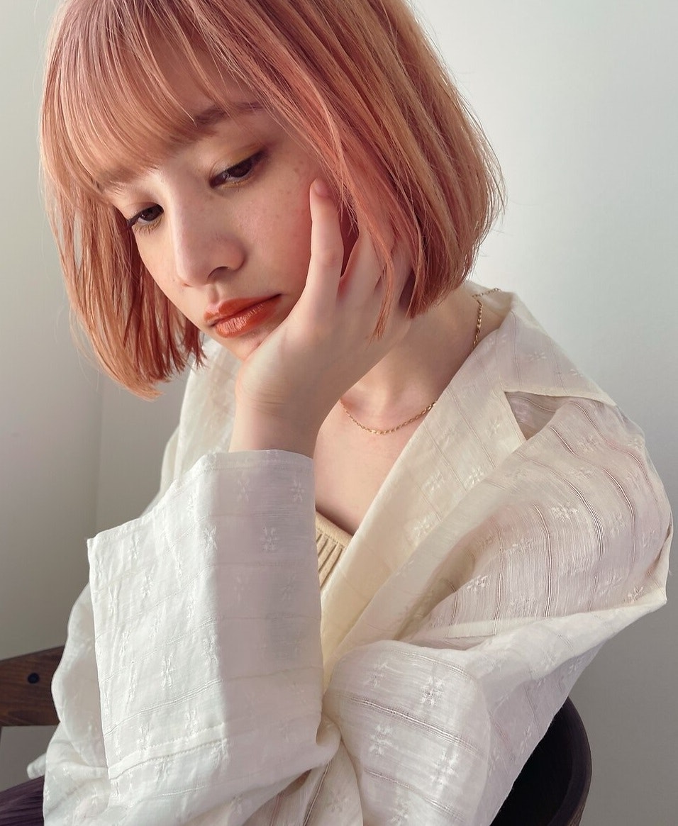 ブリーチが髪の毛に与える影響とは メリットデメリットからケア方法 見本集まで ホットペッパービューティーマガジン ブリーチが髪の毛に与える影響とは メリットデメリットからケア方法 見本集まで ホットペッパービューティーマガジン