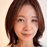 40代向けミディアムレイヤーガイド。若見えのポイントと実例集