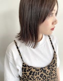 切りっぱなしミディアムヘア2022年最新版。前髪の有無別ヘアカタログ