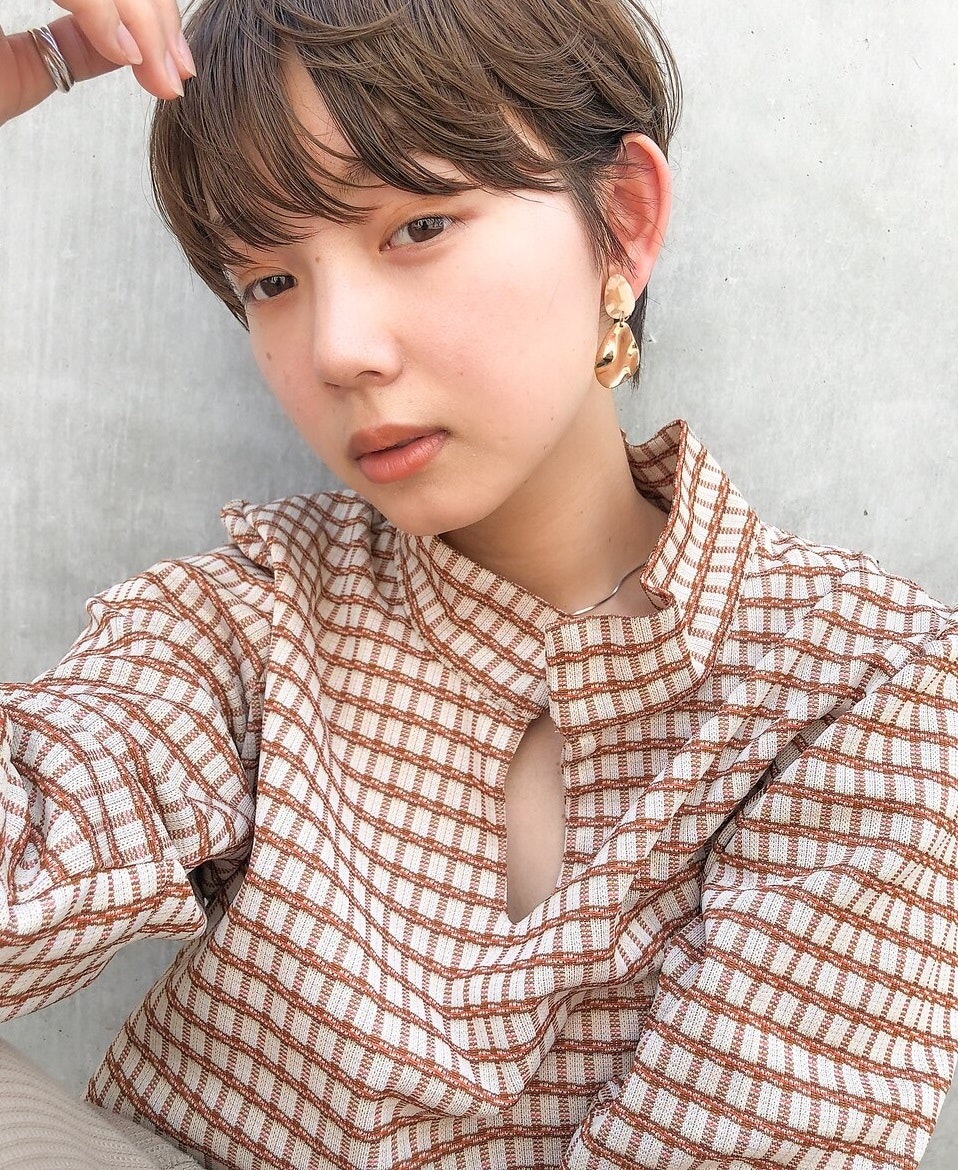 ショコラグレージュってどんな髪色?ブリーチの有無やトーン別に見るヘアカラーサンプル集のサムネイル画像