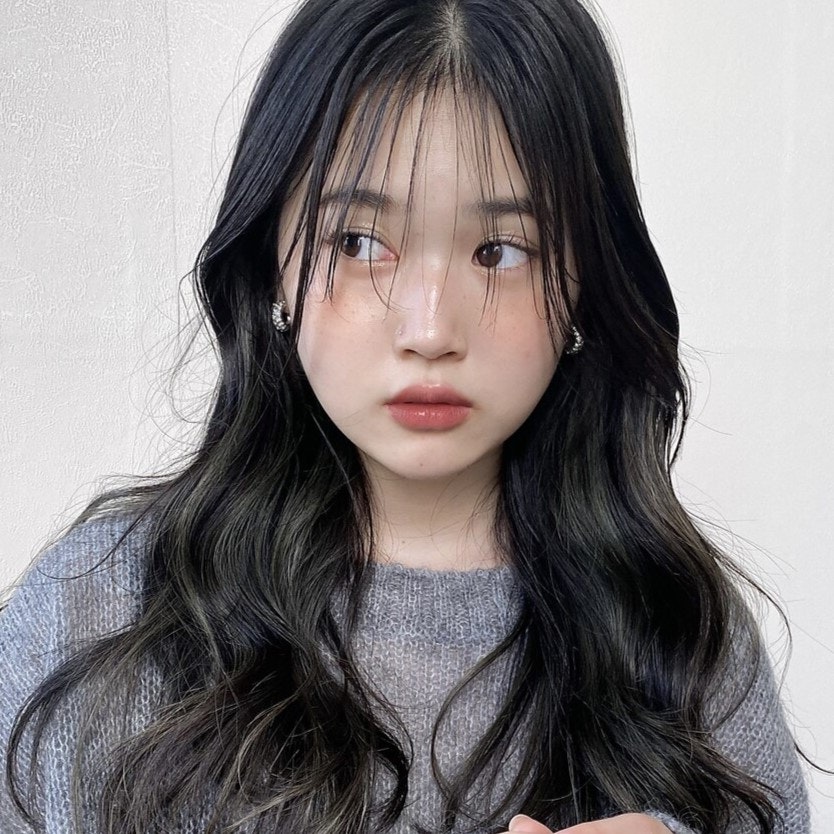 定番ロングからトレンドロングまで。2023年版ロングヘアを一挙公開のサムネイル画像