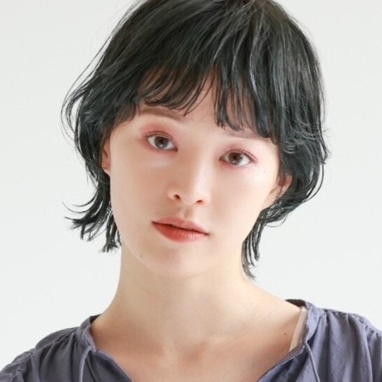 ショートのマッシュウルフに熱視線。似合うやニーズで見つける自分にぴったりのスタイルのサムネイル画像