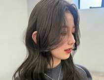 暗めの髪色一覧。ブリーチ有無とパーソナルカラーから探す暗髪カラー