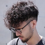 スペインカールとは?似合う人は?必要な長さは?基本情報から参考スタイルまで