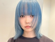 ペールブルーってどんな髪色?ブリーチ有無の違い、パーソナルカラー別似合う色まで