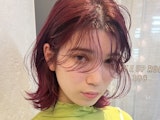カシスってどんな髪色？ブリーチ有無の違いからカシスカラーのバリエーションまで