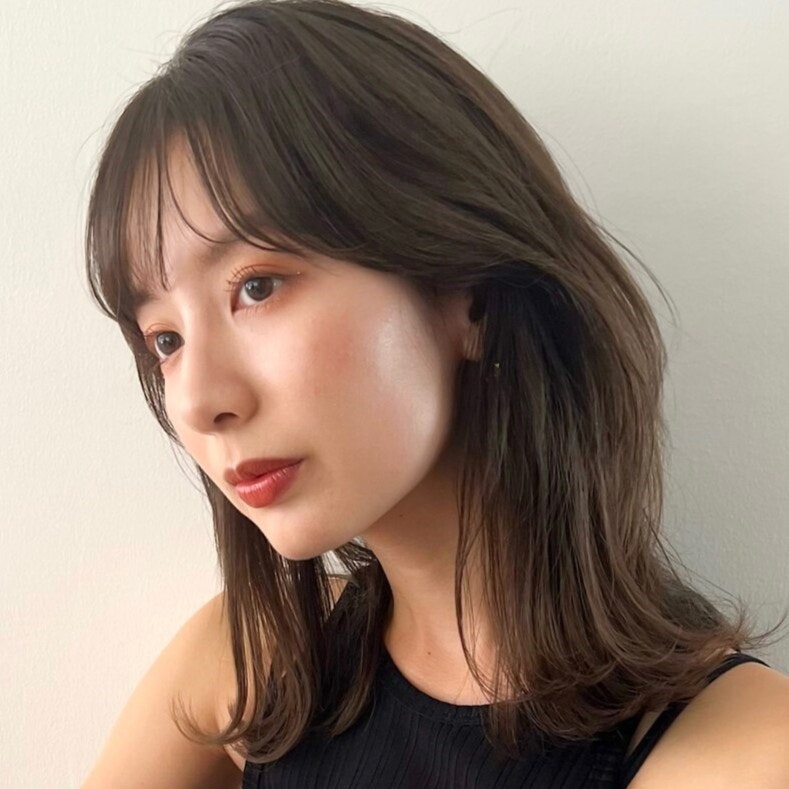 くすみカラーってどんな髪色?人気色の魅力とヘアカラーサンプルガイドのサムネイル画像