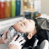 髪のパサつきをなんとかしたい。今日から始めるヘアケア方法まとめ