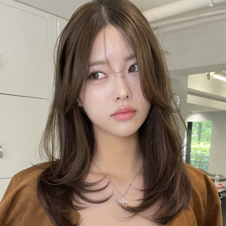 オリーブベージュってどんな髪色？特徴から明るめ暗めのカラーサンプル集までのサムネイル画像