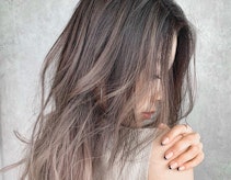 バレイヤージュとは?ハイライトとの違いやメリット解説&おすすめスタイルガイド