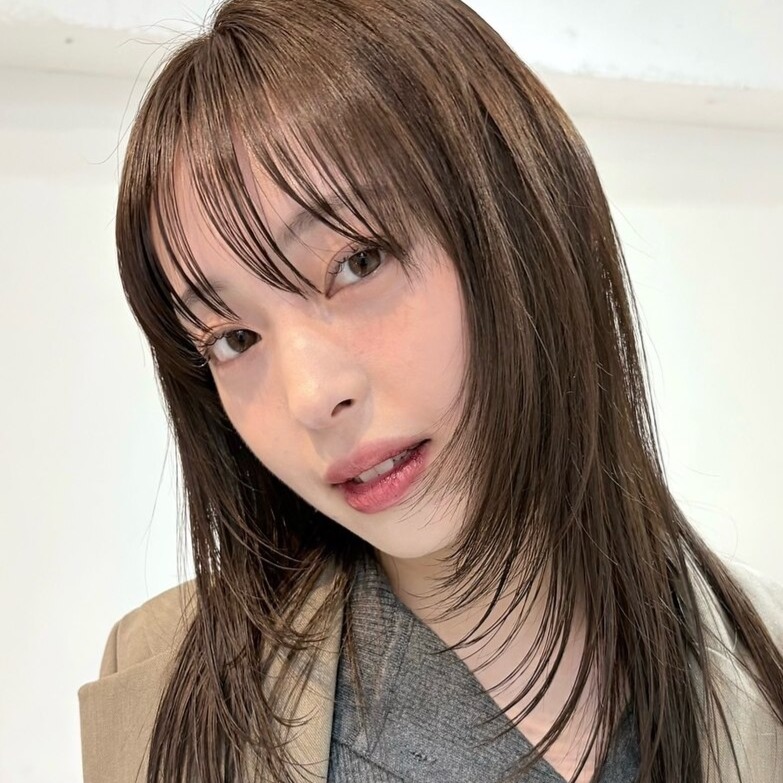 シースルーバングはどう作る?顔型別の似合わせ術からセルフカット&スタイリングまで