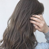 くすみベージュってどんな髪色?ブリーチの必要性と5つの定番色サンプル