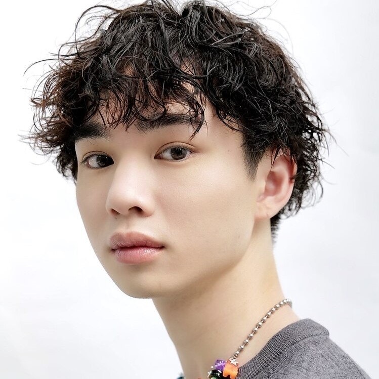 マッシュパーマがメンズにイチ推し。魅力からスタイル実例、スタイリングまでのサムネイル画像