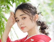 【ロング向け】2025年の成人式はこのヘアアレンジで。晴れ姿に似合う髪型特集