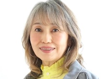 気になるグレイヘアの育て方。グレイヘアとは?から白髪を活かした実例集まで