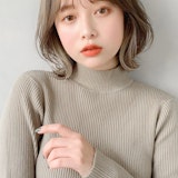 ブリーチとパーマは同時に施術できる?気になる髪のダメージや美容院での順番、空けるべき期間とは?